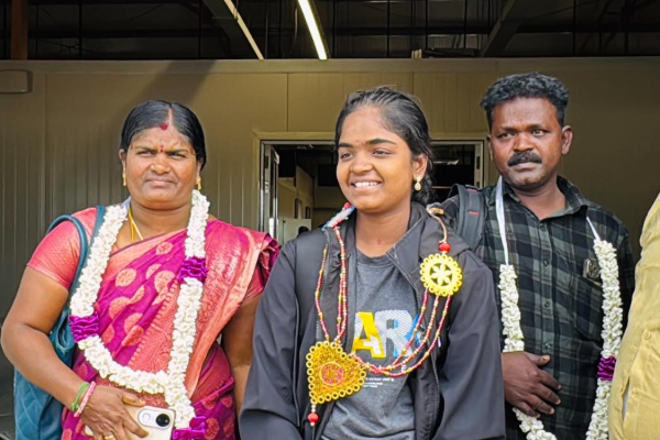 முதல் முறையாக யாழ்ப்பாணம் வந்த சரிகமப பாடகி ஜோகஸ்ரீ | Zee Tamil Singer Yogasree From Jaffna