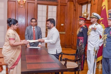 இலங்கையின் புதிய பிரதம நீதியரசராக பெண் நியமனம்!