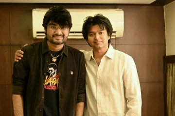 விஜய்யை சந்தித்த கமலா தியேட்டர் ஓனர்.. கில்லி படம் பற்றி விஜய் என்ன சொன்னார் தெரியுமா