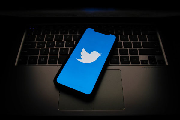 விளம்பர நிர்வாகிகளை குழப்பத்தில் ஆழ்த்திய டுவிட்டர் | Twitter Confused Advertising Executives