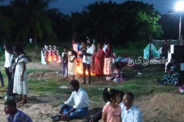 மன்னாரில் ஆத்துமாக்கள் தினம் அனுஷ்டிப்பு (photo) | Soul Day Is Celebrated In Mannar Today