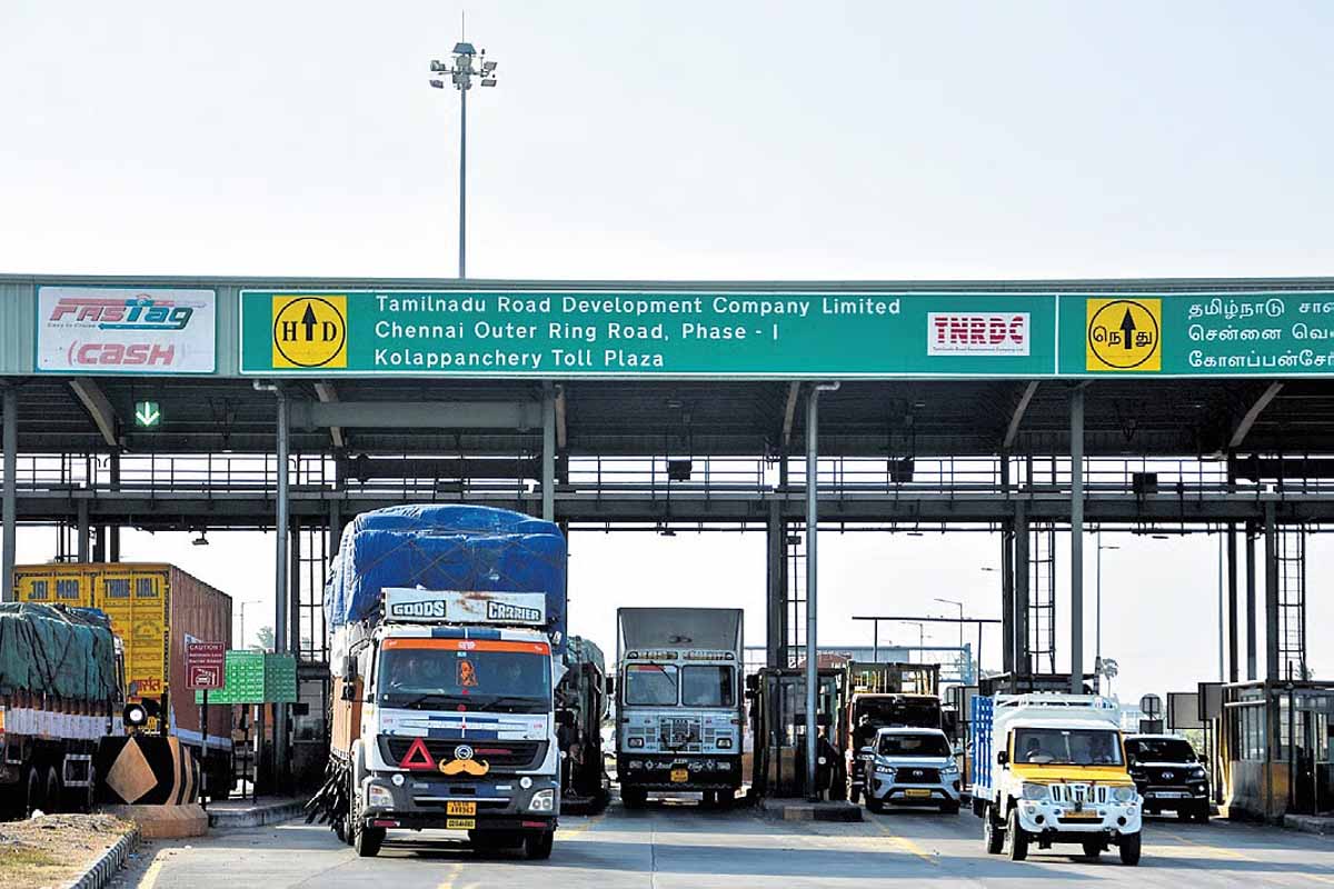 தமிழகத்தில் சுங்கச்சாவடி கட்டணம் உயர்வு: நள்ளிரவில் அமுல் | Toll Plaza Price Increase