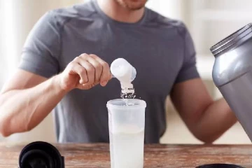 ஜிம் செல்வோர் கவனத்திற்கு; நீங்க புரோட்டீன் பவுடர் சாப்பிடுபவரா? ஒரு முக்கிய எச்சரிக்கை!