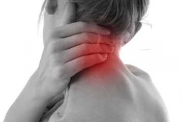 கழுத்து வலியால் அவஸ்தையா? இதனை போக்க இந்த 5 யோகா பயிற்சிகள் மறக்காமல் செய்திடுங்க