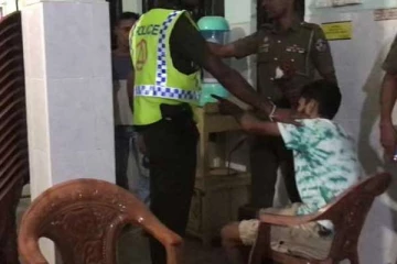 குடும்ப தகராறில் தந்தையும் மகனும் வைத்தியசாலையில் அனுமதி