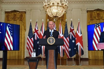 சீனாவால் சிறிலங்காவுக்கு U.S -U.K-AUS ஆப்பு!72 மணிநேரத்தில் கடற்படை மூழ்கடிக்கப்படும்!