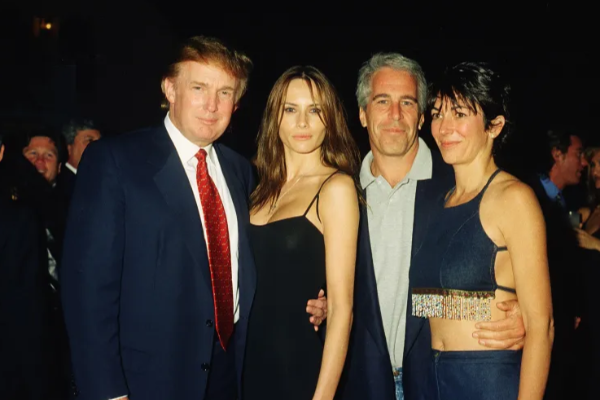 பிரித்தானியா வந்துள்ள ட்ரம்புக்கு கிடைத்த அவமானம் | Epstein Image Flashe In Windsor Castle Trump Visit