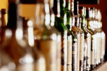 இலங்கையில் சடுதியாக அதிகரித்த மதுவரி வருமானம்