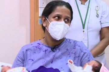 මෙරට ප්රථම වතාවට බිහි වූ සය නිවුන් දරුවන් රෝහලෙන් පිට වෙයි..ඔවුන්ගේ නවතම වීඩියෝව මෙන්න..(VIDEO)