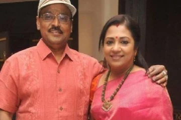 திருமணமாகி 2 வருடத்தில் முதல் மனைவி மரணம்! வைரலாகும் இயக்குநர் பாக்யராஜின் கல்யாண புகைப்படம்..