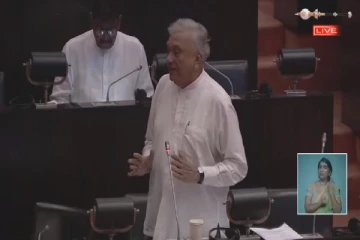 தண்டனையை ஏற்று மணல் மூட்டைகளை சுமந்த மன்னன்-வரலாற்றை நினைவூட்டிய கிரியெல்ல