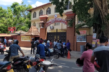 குண்டுத்தாக்குதலென தகவல் - வவுனியாவில் பரபரப்பு! பாடசாலைகளுக்கு தீவிர பாதுகாப்பு (Video)