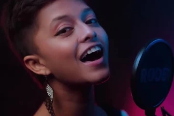 100 மில்லியன் பேர் பார்வையிட்ட மெனிகே மகே ஹித்தே பாடல் சாதனை