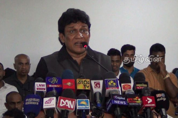இனவாதக் கும்பலிடம் சரணடைந்து மக்களுக்குத் துரோகம் செய்யவில்லை: சஜித் பிரேமதாச (Video) | He Did Not Betray People Surrendering Racist Mob