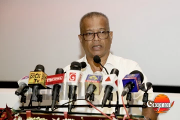 වෙළෙඳපොළ දන්නැත්නම් වගා කරන්න එපා විකුණගන්න කෙනෙක් ඉන්නවද බලන්න ඇමති සැර වෙයි