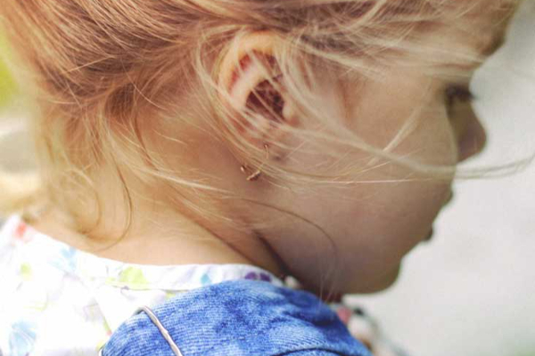 காதுக்குள் பூச்சி நுழைந்து விட்டதா? இந்த பிழையை செய்யாதீர்கள்… உடனடியாக செய்யவேண்டியது என்னென்ன? | If The Insect Enters The Ear