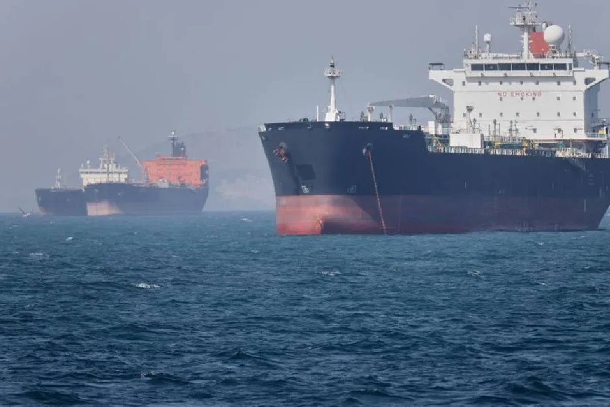 ஹோர்முஸ் நீரிணையில் தென் கொரிய கப்பல் மீது தாக்குதல்: ஈரான் மீது ட்ரம்ப் குற்றச்சாட்டு | Attack On South Korean Ship In Strait Of Hormuz