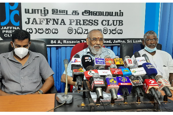 இளைஞர்களிடம் கொடுப்பதற்காகவே நான் அயராது பாடுபட்டுக் கொண்டிருக்கிறேன்! - ஐபிசி தமிழ்