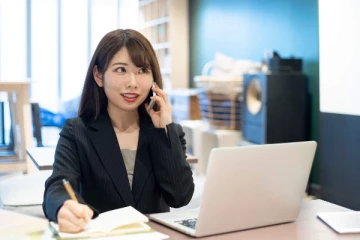 ஊழியர்களை நின்றபடியே தூங்க சொல்லும்  நிறுவனம்!