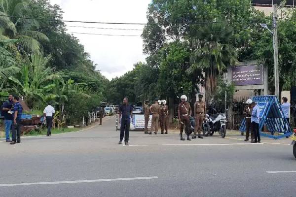 மட்டக்களப்பு இளைஞன் ரினோசனின் மரணம் தொடர்பில் புதிய திருப்பம் ; நீதிமன்றுக்கு எழுந்த சந்தேகம் | Death Batticaloa Rinosan Relatives Suspect Police