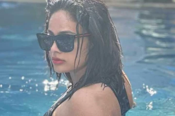 நீச்சல் குளத்தில் குளித்தபடி ஹாயாக போஸ்!! நடிகை நந்திதா ஸ்வேதா..