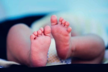 லண்டன் கால்வாயில் புதிதாக பிறந்த குழந்தை செத்து மிதந்த அவலம்! விசாரணையில் பொலிஸ்