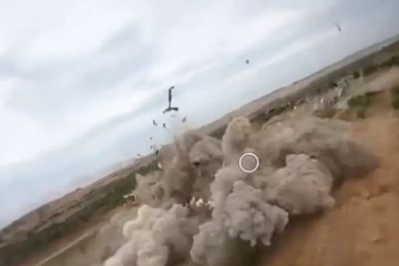 ஹமாஸ் தலைவர் வீட்டை குண்டு வீசி அழித்த இஸ்ரேல் படையினர்: வெளியாகியுள்ள காட்சிகள்