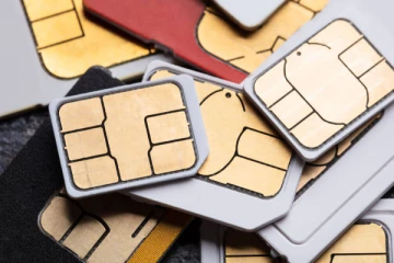 முறையான அடையாளங்கள் இன்றி பாவனையில் உள்ள இரண்டு மில்லியன் சிம் கார்டுகள்