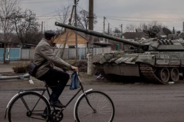 உக்ரைன் போர்: மீண்டும் தாக்குதல் நடத்துவதற்காக படை திரட்டும் ரஷ்யா... நேட்டோ அமைப்பு பரபரப்பு தகவல்