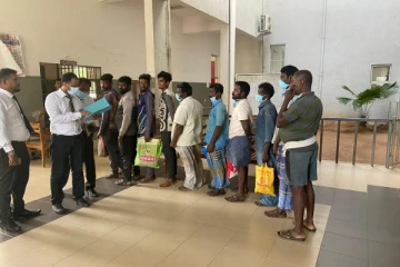 இந்திய மீனவர்கள் 10 பேருக்கு விளக்கமறியல் (PHOTOS)