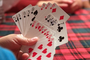 නිවසක් බූරූ පිටියක් කරන් සජබේ මන්ත්‍රී බූරූ ගහලා