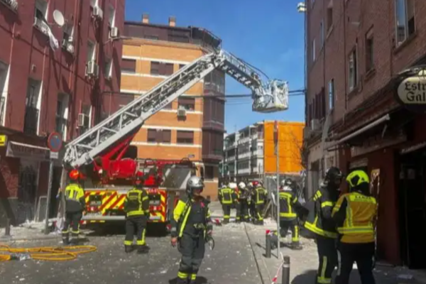 ஸ்பெயின் மதுபான விடுதியில் வெடி விபத்து ; 25 பேர் காயம்! | Explosion At Spanish Pub Injures 25 People