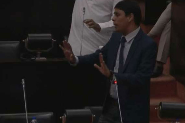 ஆட்சி கவிழ்ந்தால் ஆயுதம் ஏந்தும் ஜே.வி.பி.. அர்ச்சுனா எம்.பி ஆவேசம்! | Jvp Will Take Up Arms If The Government Falls ஆட்சி கவிழ்ந்தால் ஆயுதம் ஏந்தும் ஜே.வி.பி.. அர்ச்சுனா எம்.பி ஆவேசம்! | Jvp Will Take Up Arms If The Government Falls