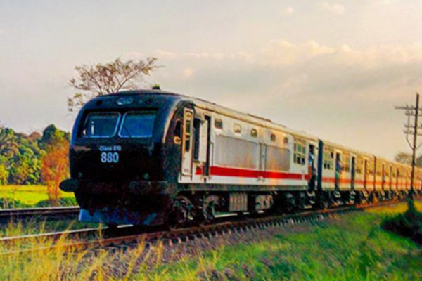 யாழில் அதிகாலையில் இடம்பெற்ற துயரம்; புகையிரதத்தால் பறிபோன உயிர் | Man Dies After Being Hit By Train In Jaffna