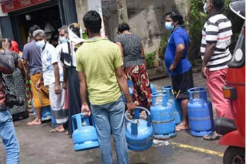 கொழும்பில் பல மக்கள் இரவில் பட்டினி