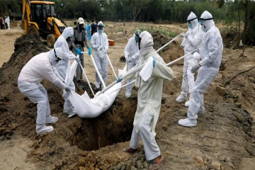 இந்தியாவில் ஒரே நாளில் 6,148 கொரோனா மரணங்கள் பதிவாக காரணம் என்ன?