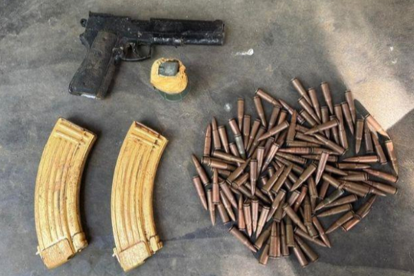 சம்பத் மனம்பேரியால் புதைக்கப்பட்ட ஆயுதங்கள் மீட்பு | Weapons Belonging To Manamperi Found In Middeniya