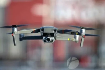 சவுதி விமான நிலையத்தில் திடீரென  ட்ரோன் தாக்குதல்.. பயணிகள் அதிர்ச்சி