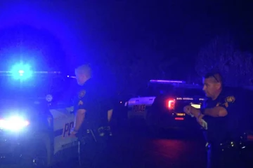 ரோந்து கார் மீது மோதிய திருட்டு கார் - சிறுவன் மீது போலீசார் துப்பாக்கிச்சூடு..!