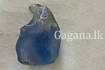 ශ්‍රී ලංකාවේ හැඩය ගත් නිල් මැණිකක්. - ලංකාවේ භූමි සැලසුම ඒ විදිහමයි. - (PHOTO)