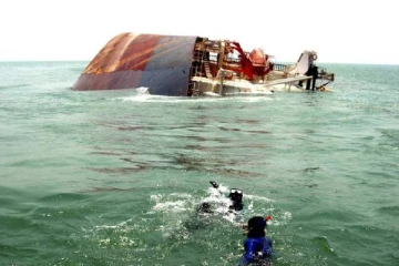 தென் கொரியாவுக்கு அடுத்த பேரிடி... 22 பேர்களுடன் விபத்தில் சிக்கிய மீன்பிடி படகு