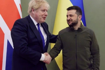 போர் நீளும் நிலையில் பிரித்தானிய பிரதமர் உக்ரைன் அதிபர் உரையாடல்