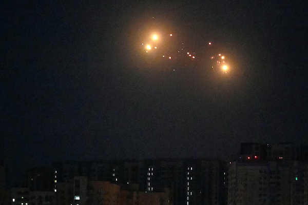 ரஷியா மீது உக்ரைன் ட்ரோன் தாக்குதல் நடத்தியதில் 4 பேர் பலி | 4 Killed In Ukrainian Drone Attack On Russia