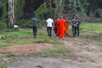 கோவிட் விதிமுறைகளை மீறி குருந்தூர்மலையில் இரவிரவாக நடைபெறும் பிரித் ஓதும் நிகழ்வு!