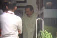 දේශපාලන කරළිය හොල්ලන හදිසි සිදුවීමක්- මහින්ද ඉදිරියේ ශිරන්තිට සිදුවූ දේ