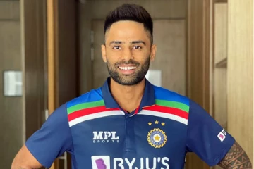 சூர்யகுமார் யாதவ் செய்த வரலாற்று சாதனை - குவியும் பாராட்டு