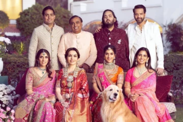 பரம்பரையே இப்படி தான் - அம்பானி குடும்பத்தில் கணவரை விட மனைவிகள் தான் வயதில் மூத்தவர்களாம்!!