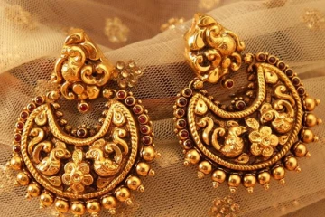 ரூ.50 ஆயிரத்தை நெருங்கும் தங்கம் விலை - கலக்கத்தில் மக்கள்!