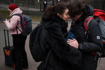 எமக்கு உதவ யாருமில்லை  ; 18 - 6- வயது ஆண்கள் நாட்டை விட்டு வெளியேறதடை; வேதனை வெளியிட்ட   உக்ரைன் அதிபர்