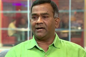 பிரதமர் மஹிந்தவின் அறிவிப்பு அரசின் நிலைப்பாடு இல்லையா? - சஜித் அணி சாடல்